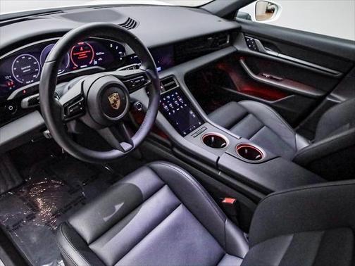 2025 Porsche Taycan 4