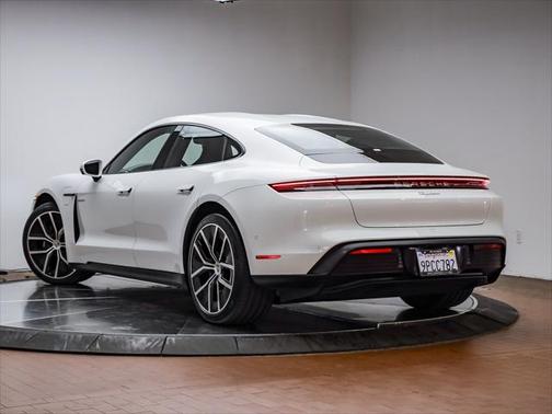 2025 Porsche Taycan 4
