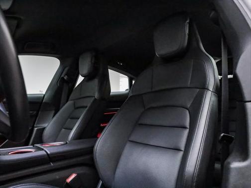2025 Porsche Taycan 4