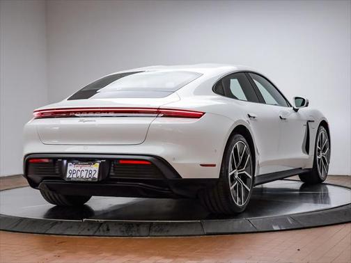 2025 Porsche Taycan 4