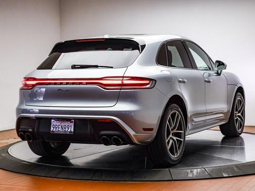 2025 Porsche Macan 