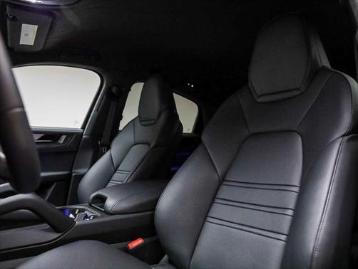 2024 Porsche Cayenne Turbo GT