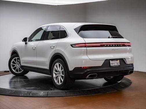 2025 Porsche Cayenne AWD