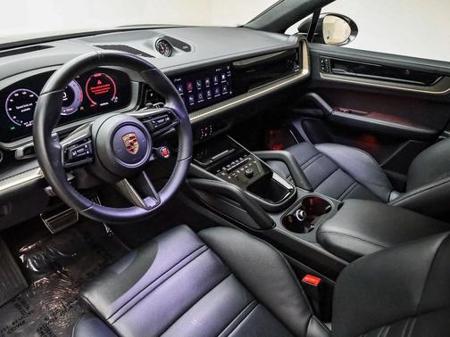 2024 Porsche Cayenne Turbo GT