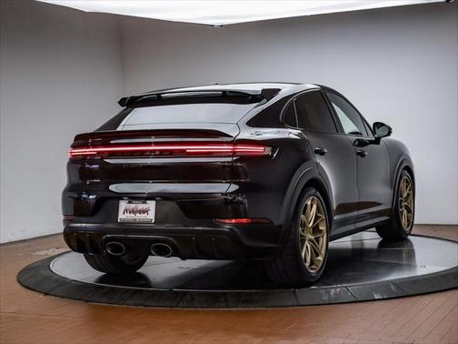 2024 Porsche Cayenne Turbo GT