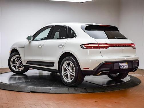 2024 Porsche Macan Base