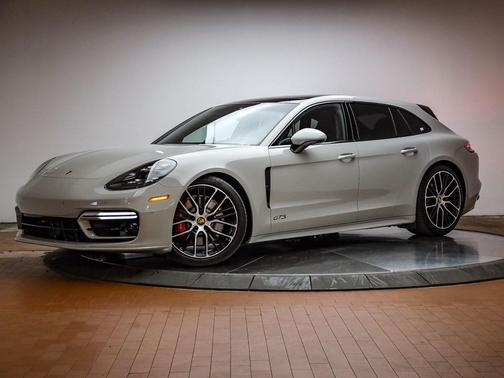 2022 Porsche Panamera GTS