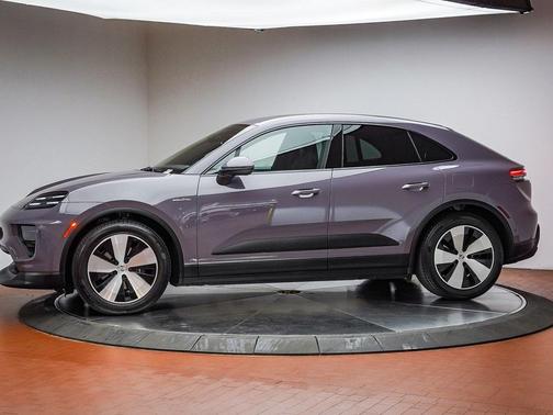 2025 Porsche Macan 4