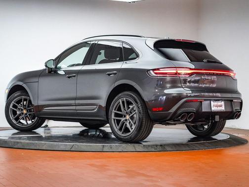 2025 Porsche Macan 