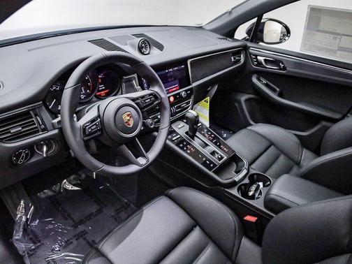 2025 Porsche Macan GTS