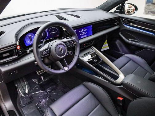2026 Porsche Macan Turbo