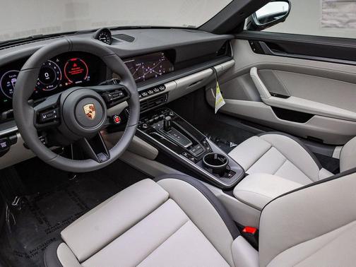 2026 Porsche 911 Targa 4S