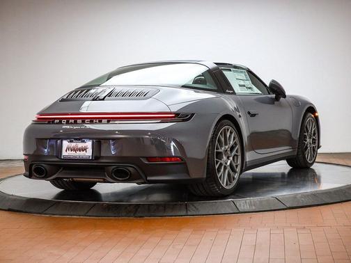 2026 Porsche 911 Targa 4S