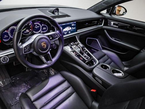 2018 Porsche Panamera Turbo
