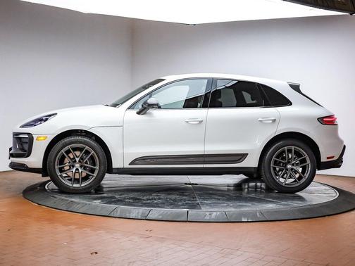 2025 Porsche Macan T