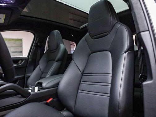 2026 Porsche Cayenne Cayenne Turbo E-Hybrid