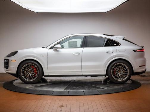 2026 Porsche Cayenne Cayenne Turbo E-Hybrid