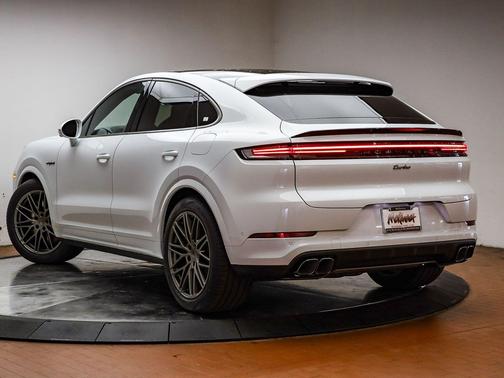 2026 Porsche Cayenne Cayenne Turbo E-Hybrid