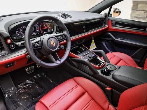 2026 Porsche Cayenne GTS