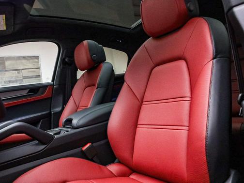 2026 Porsche Cayenne GTS