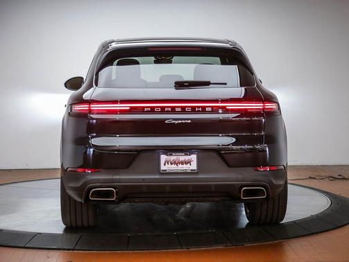 Chromite Black Metallic 2026 Porsche Cayenne Cayenne