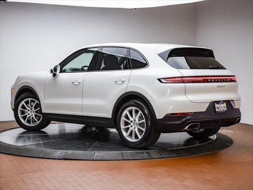 2024 Porsche Cayenne AWD