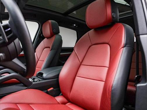 2024 Porsche Cayenne AWD