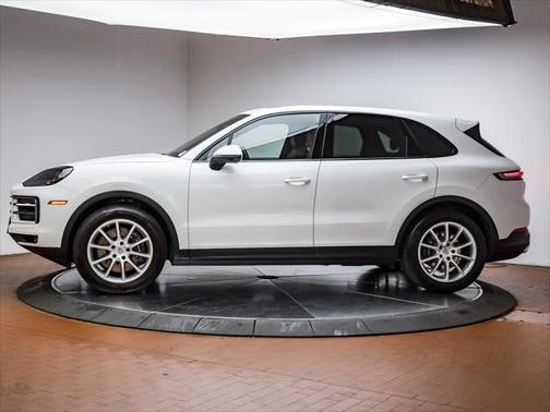 2024 Porsche Cayenne AWD