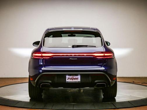 Gentian 2026 Porsche Macan Macan