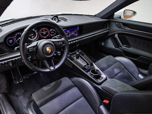 2024 Porsche 911 Carrera GTS