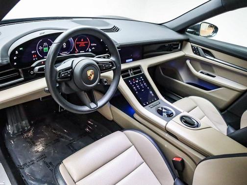 2025 Porsche Taycan 4