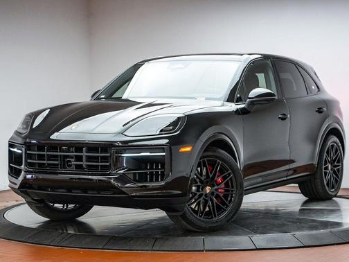 Chromite Black Metallic 2026 Porsche Cayenne S