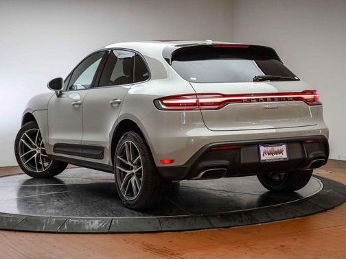 2026 Porsche Macan 