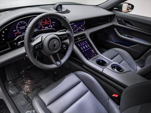 2025 Porsche Taycan Turbo