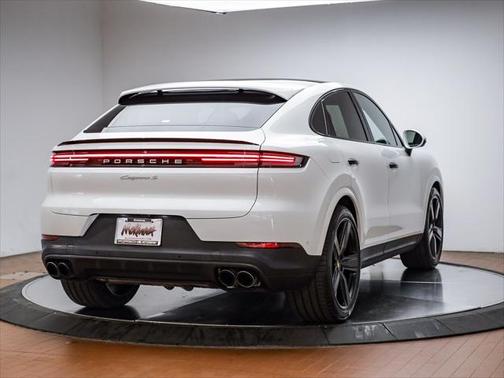 2025 Porsche Cayenne S