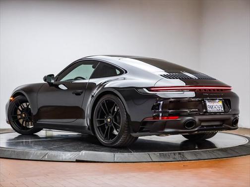 2023 Porsche 911 Carrera 4 GTS