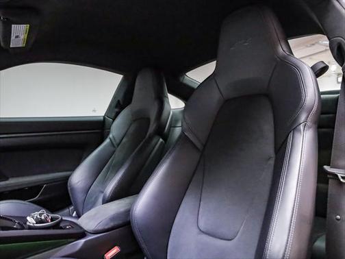 2023 Porsche 911 Carrera 4 GTS