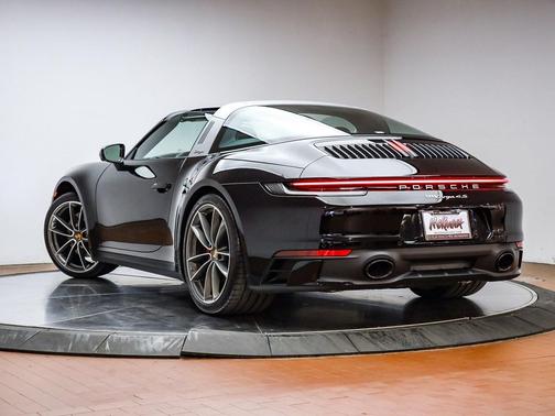 2024 Porsche 911 Targa 4S