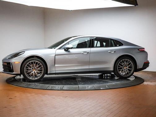 2026 Porsche Panamera 