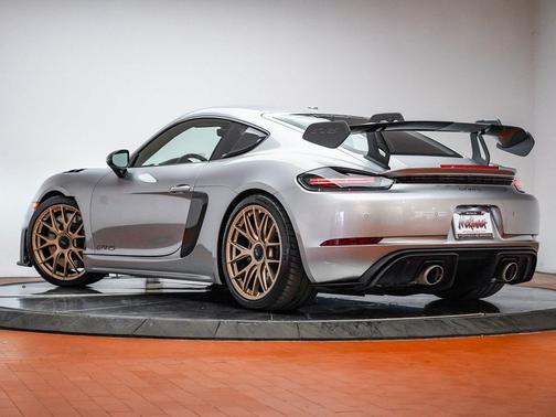 2025 Porsche 718 Cayman GT4 RS