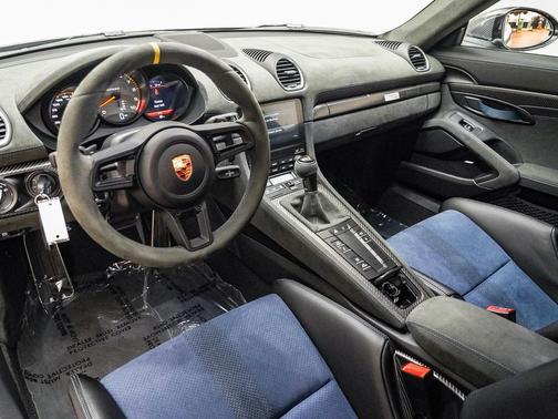 2025 Porsche 718 Cayman GT4 RS