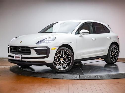 2025 Porsche Macan Base