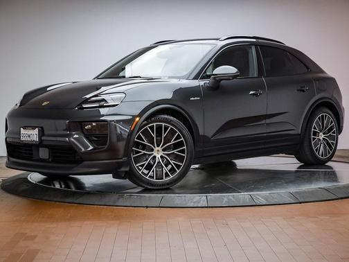 2025 Porsche Macan 4