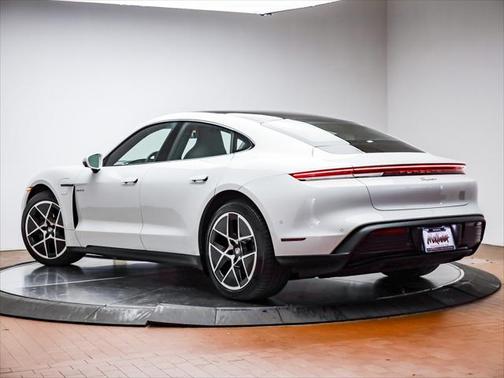 2025 Porsche Taycan
