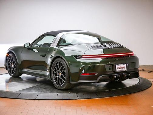 Oak 2026 Porsche 911 Targa 4 GTS