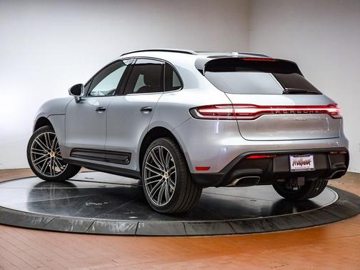 2025 Porsche Macan T