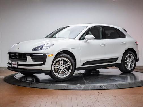 2025 Porsche Macan Base