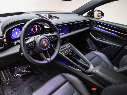2025 Porsche Macan Electric