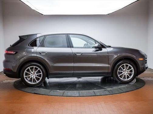 2025 Porsche Cayenne AWD