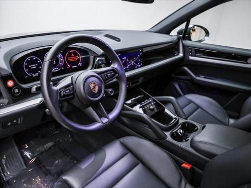 2025 Porsche Cayenne AWD